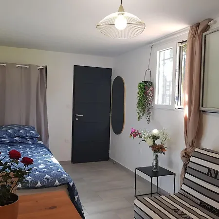 Proche Paris A Cote Gare Train Apartman Sceaux